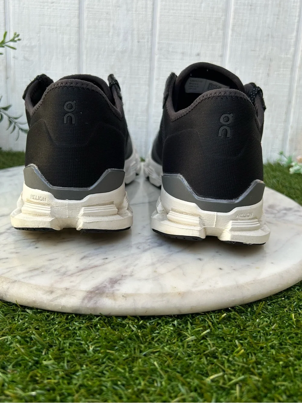 On Running men Cloud  Black | Asphalt Cloud X4 AD Sneakers  size 10 gently used